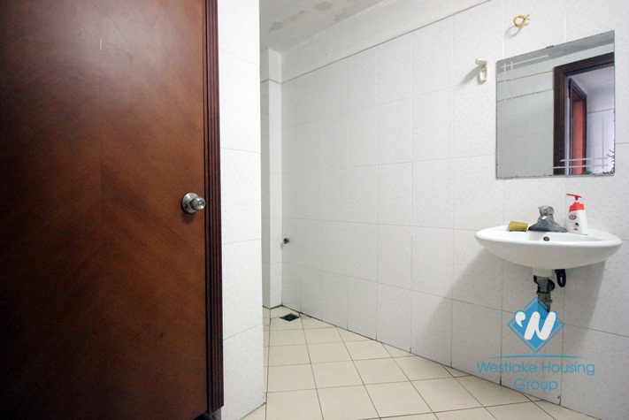 A lake view office for rent in Tay Ho, Ha noi